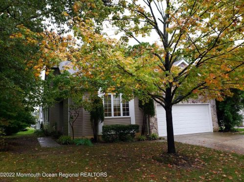 11 Thatcher Ct, Jackson Twp, NJ 08527-3940