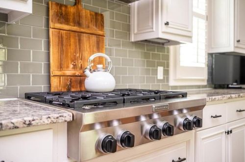 4437 Carmain Dr, Atlanta GA  30342-3503 exterior