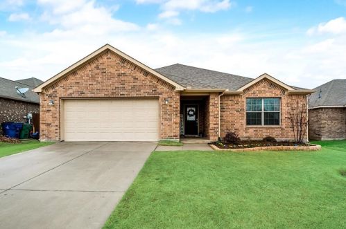 316 Valley Dr, Aubrey, TX 76227-6288