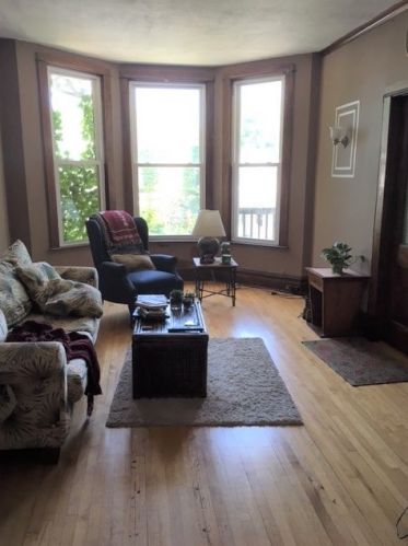1911 Eddy St, Chicago, IL 60657-1008