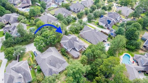 2153 Summit Mist Dr, Conroe, TX 77304-1786