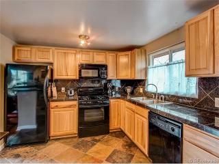 2244 Franklin St, Denver CO  80205-5320 exterior