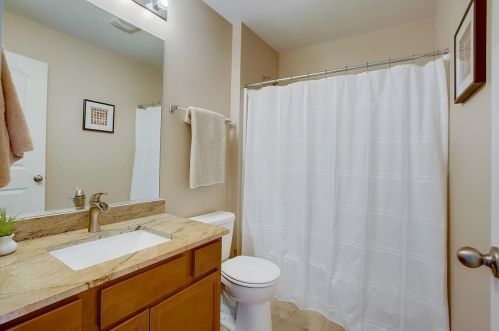 1403 Lighthouse Ln, Pingree Grove IL  60140-2076 exterior