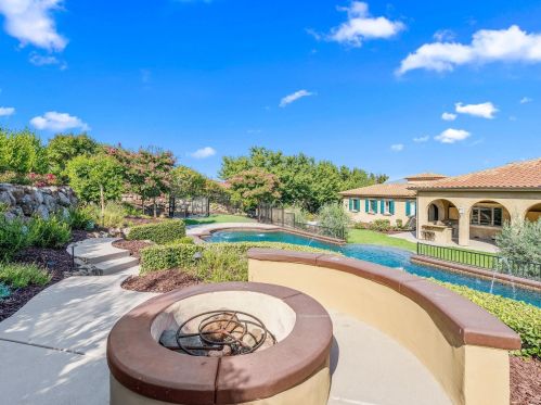 4750 Gresham Dr, Folsom CA  95762-7700 exterior