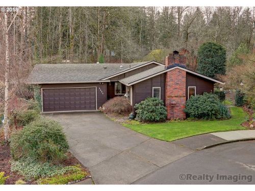 8490 Godwin Ct, Portland, OR 97223-6966