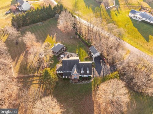 874 Pheasant Hill Rd, Summit Point WV  25446-3634 exterior