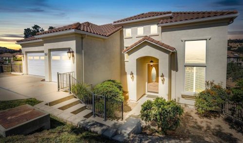 220 Calypso Beach Dr, Copperopolis, CA 95228-9390