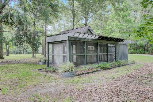 4637 Lazy Creek Ln, Wadmalaw Is SC  29487-7066 exterior