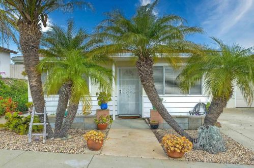 3705 Mira Pacific Dr, Oceanside, CA 92056-3951