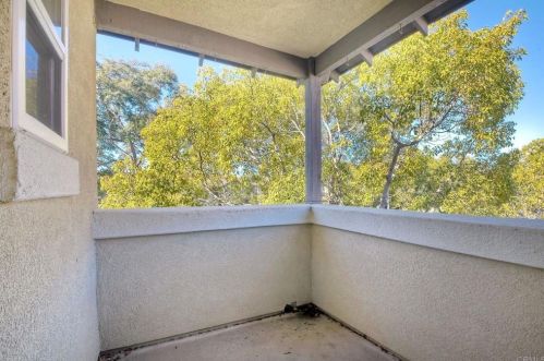 6124 Citracado Cir, Carlsbad CA  92009-2284 exterior