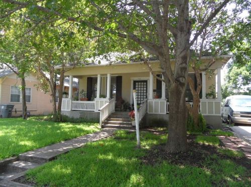 705 Cristler Ave, Dallas, TX 75223-1348
