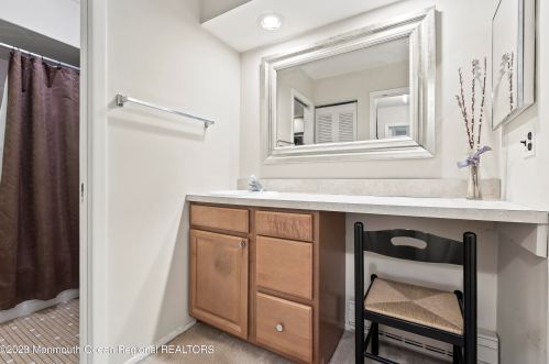 39 Lexington Ct, Tinton Falls NJ 07701-5472 exterior