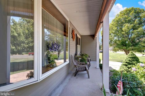 11 Corey Dr, Trenton NJ  08628-1503 exterior