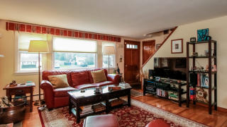 10 Powder Horn Rd, Norwalk, CT 06850-4426