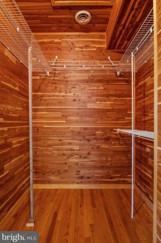 6482 Shady Side Rd, Shady Side MD 20764-9715 exterior