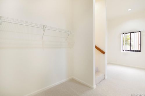 1051 Kamookoa Pl, Honolulu HI  96825-1317 exterior
