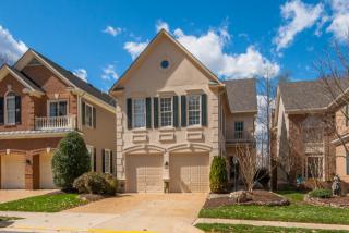 20271 Island View Ct, Dulles, VA 20165-5135