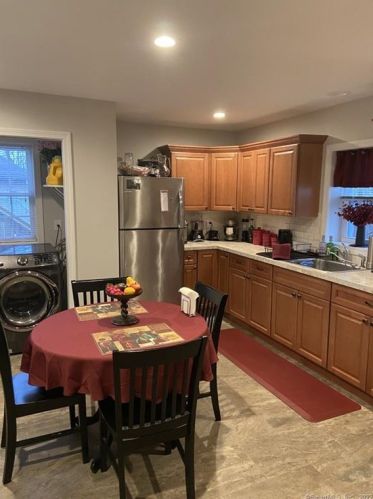 37 West St, Middletown CT  06457-3007 exterior
