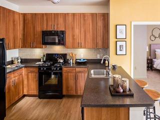 8 Norden Pl, Norwalk CT  06855-1484 exterior