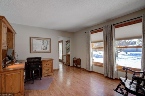 5869 Fernwood St, Saint Paul MN  55126-8405 exterior