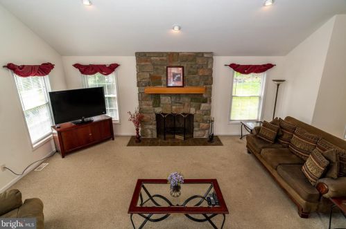 1674 Stony Battery Rd, Lancaster PA  17601-1287 exterior