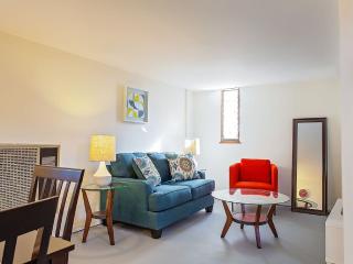 1011 Ogden Dr, Los Angeles CA  90019-6502 exterior