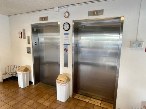 1820 Waiola St, Honolulu HI  96826-2629 exterior