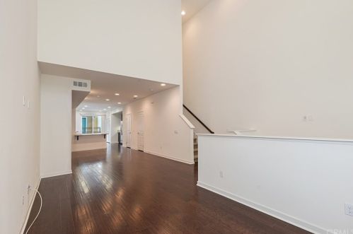 53 Waldorf, Irvine CA  92612-1066 exterior