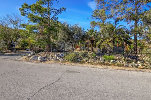 49094 Hibiscus Dr, Morongo Valley, CA 92256-9744