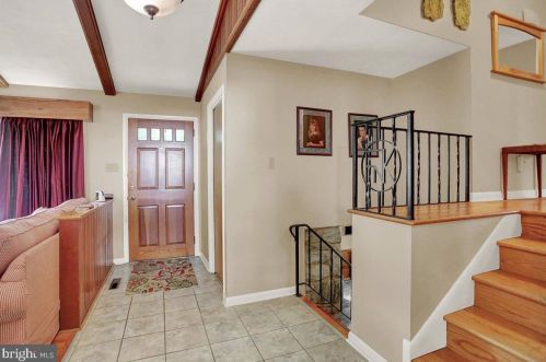 57 Springhouse Rd, Lancaster PA  17603-6619 exterior