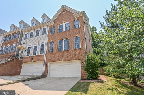 9666 Potters Hill Cir, Lorton, VA 22079-2318