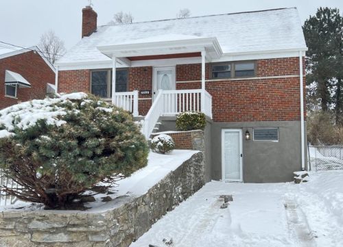 2517 Airy Ct, Cincinnati, OH 45239-6559