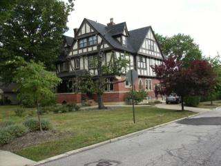 2376 Kenilworth Rd, Cleveland OH  44106-2719 exterior