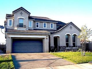 4749 Chalone Dr, Palmdale, CA 93552-5935