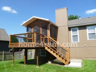 15270 Sturgeon Dr, Olathe KS  66062-7003 exterior