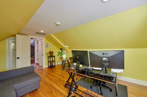 7835 Octavia Ave, Niles IL  60714-2907 exterior