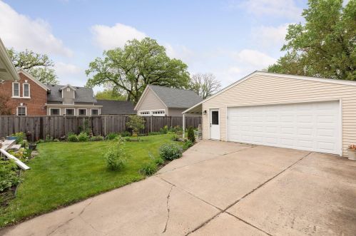 879 Hoyt Ave, Saint Paul MN  55106-1042 exterior