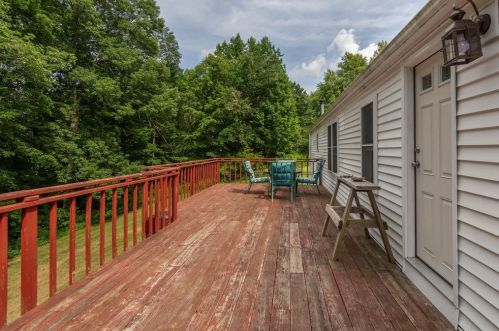 226 Church St, Barrington, NH 03825-5931