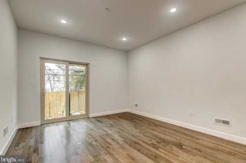 2137 Franklin St, Philadelphia PA  19122-1321 exterior