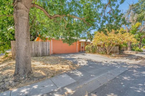 540 8th St, Davis, CA 95616-2214