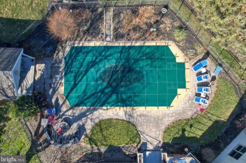 2045 Rockvale Rd, Lancaster PA  17602-1405 exterior