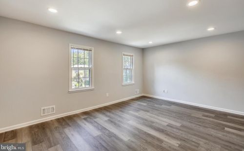 7305 Langsford Ct, Springfield VA  22153-1536 exterior