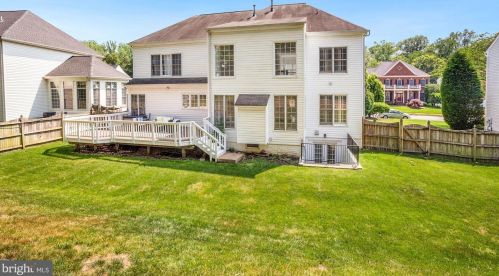 6849 Creek Crest Way, Springfield VA  22150-4609 exterior