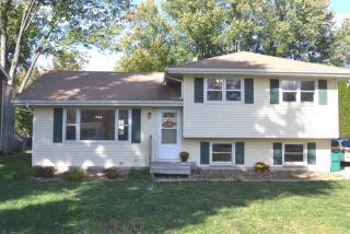 4316 Parkway Ave, Volo, IL 60050-3746