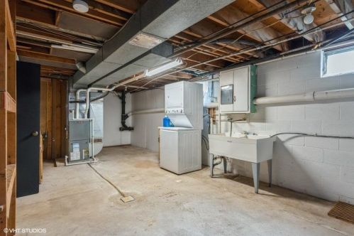 748 50, Valpo IN  46385-8929 exterior