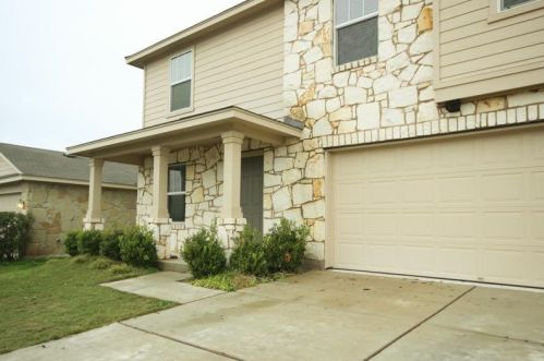 496 Nottingham Loop, Uhland TX  78640-2502 exterior