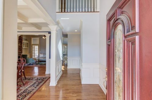 2721 Log Cabin Dr, Atlanta GA  30339-1546 exterior