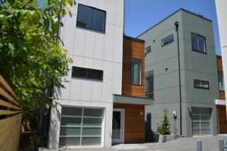 3809 Ashworth Ave, Seattle, WA 98103-8118