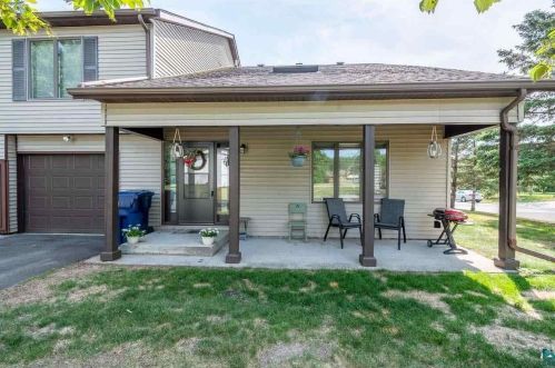 754 Meadow Dr, Hibbing, MN 55746-3867