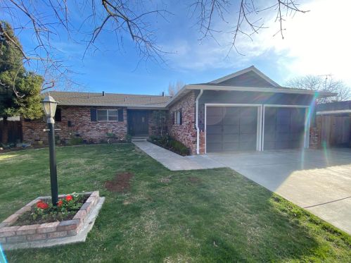 624 Violet St, Modesto, CA 95356-1420
